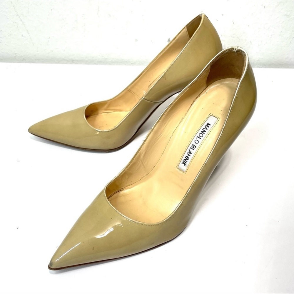 manolo blahnik patent leather pointed toe square heel stiletto L381.